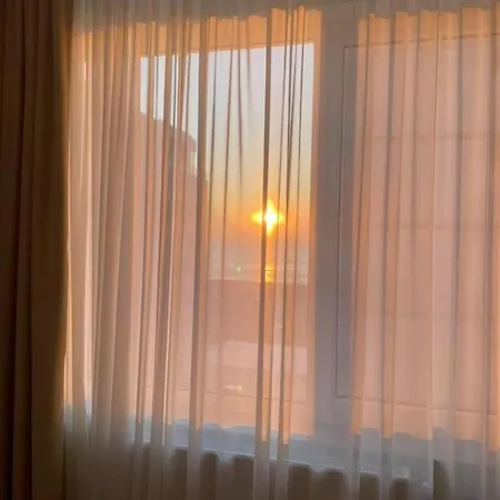 Apartment Break Free